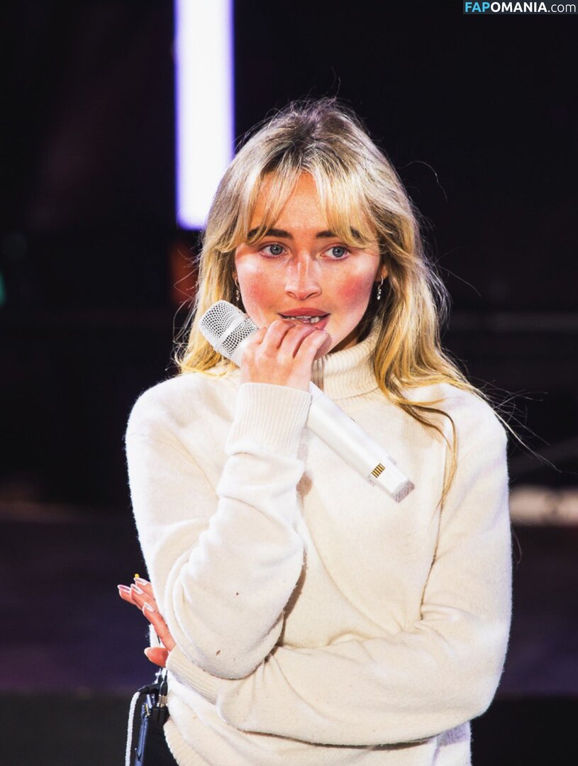 Sabrina Carpenter / https: / sabrinacarpenter Nahý OnlyFans  Uniklá fotka #2623