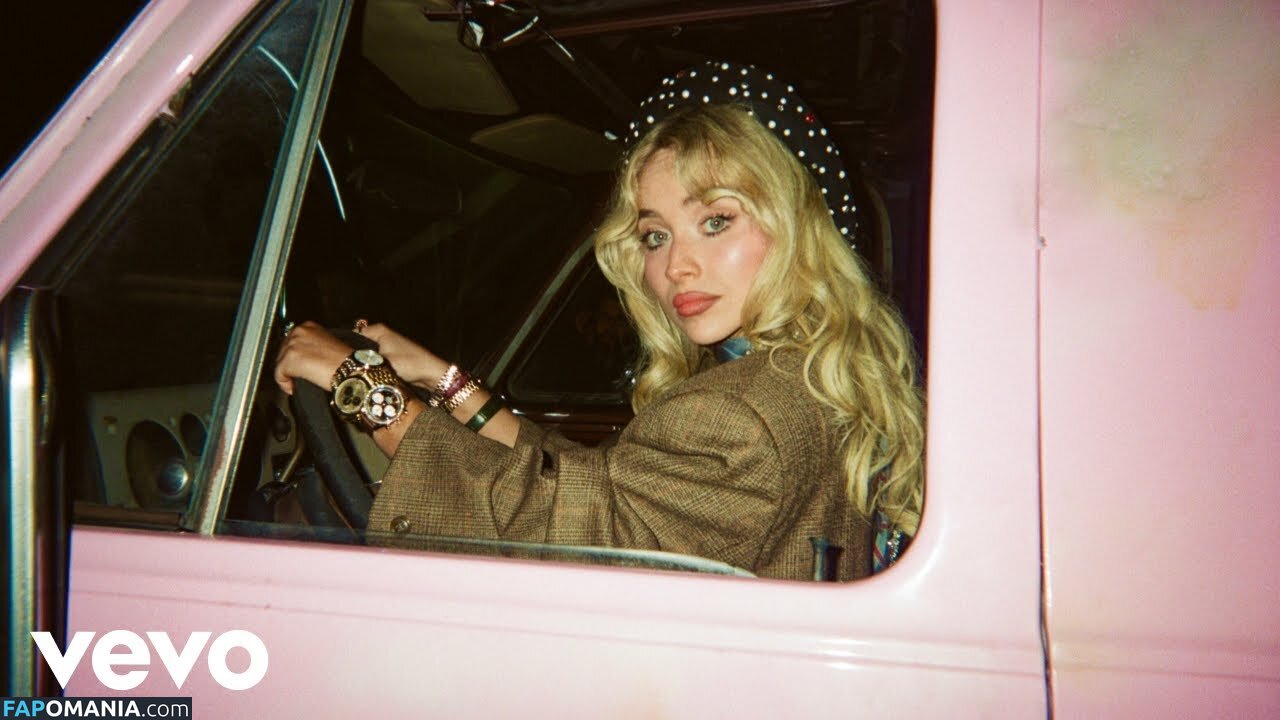 Sabrina Carpenter / https: / sabrinacarpenter Nahý OnlyFans  Uniklá fotka #2625