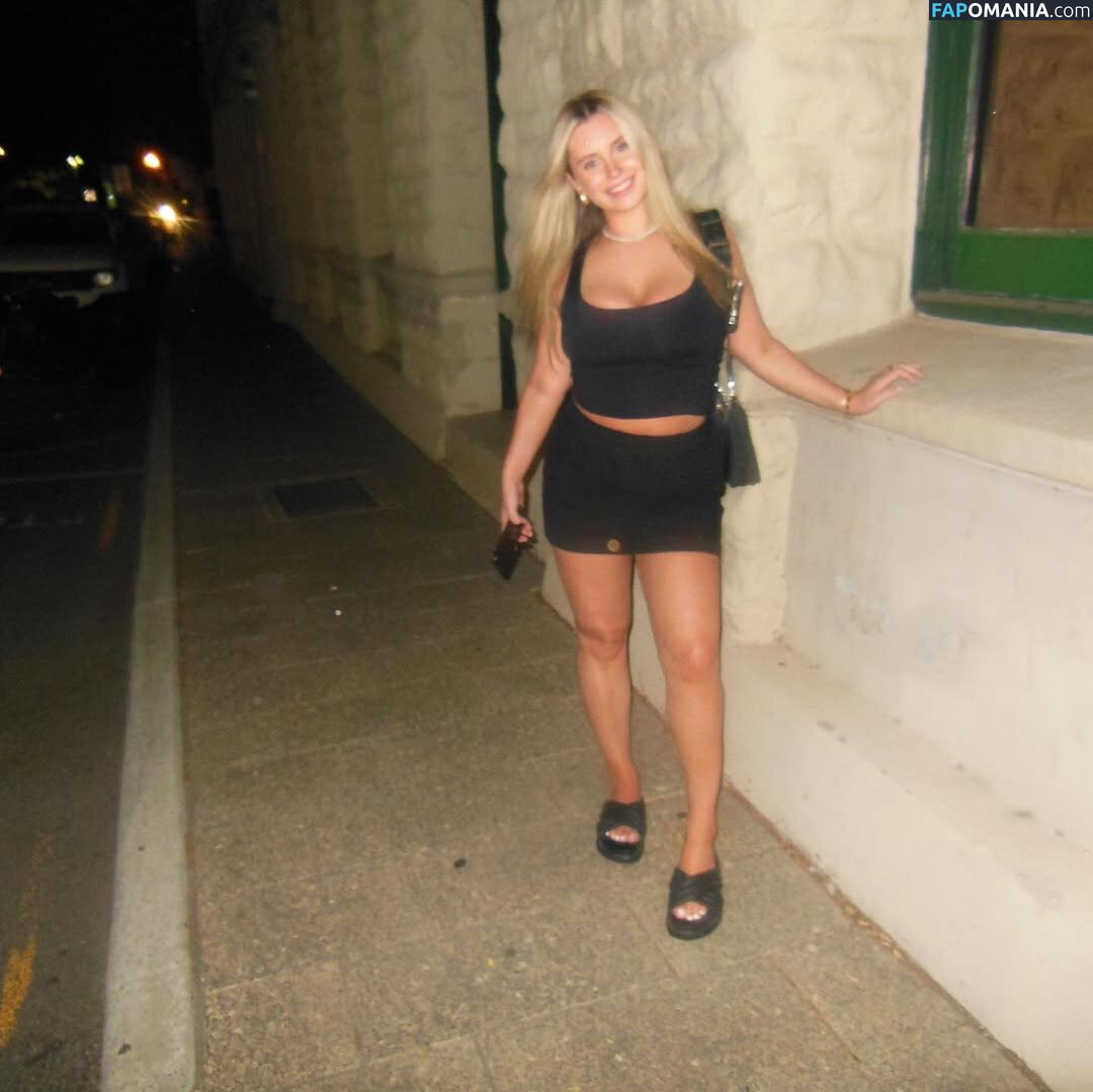 Sacha Ross / sachaross / sasharosexxx Nahý OnlyFans  Uniklá fotka #1