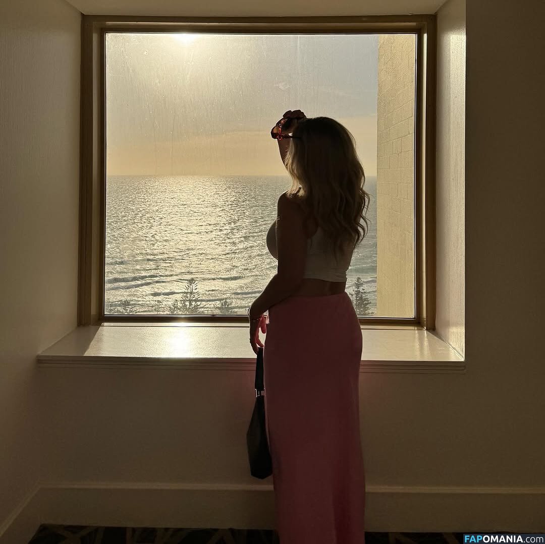 Sacha Ross / sachaross / sasharosexxx Nahý OnlyFans  Uniklá fotka #4