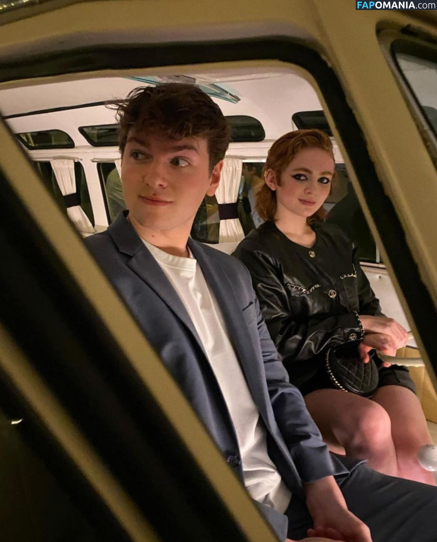 Sadie Sink / sadiesink / sadiesink_ Nahý OnlyFans  Uniklá fotka #10