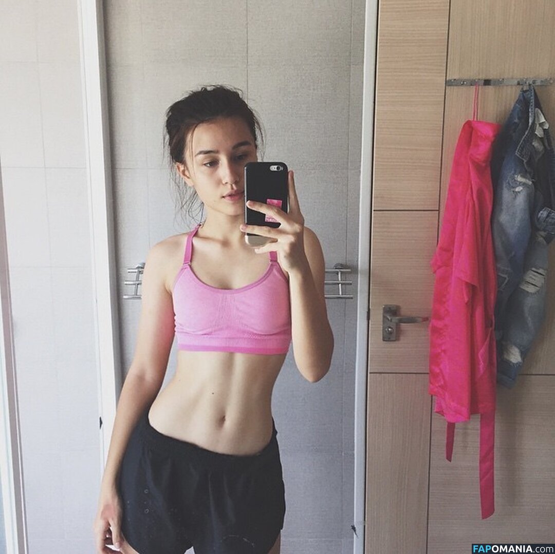 Saffron Sharpe / saffronsharpe Nahý OnlyFans  Uniklá fotka #12