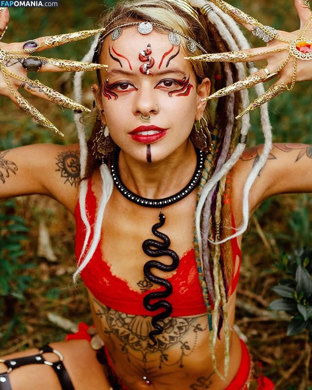 Salamandra Asthar / salamandraasthar Nahý OnlyFans  Uniklá fotka #8