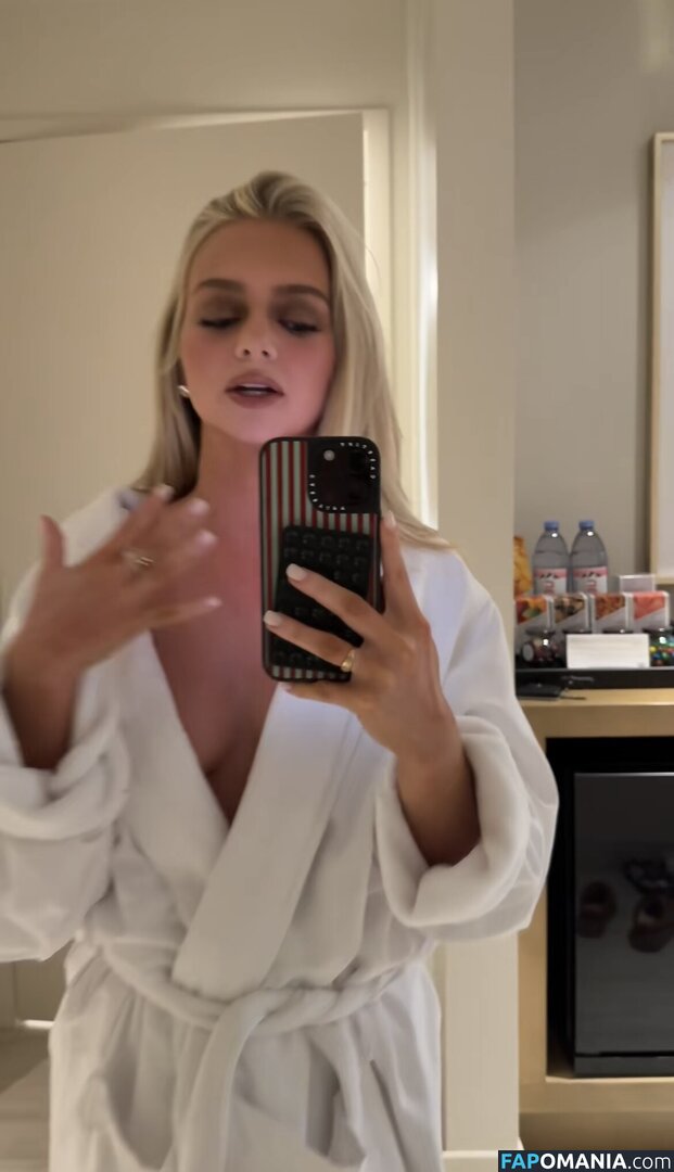 Samantha Riehl / https: / samanthariehl Nahý OnlyFans  Uniklá fotka #1