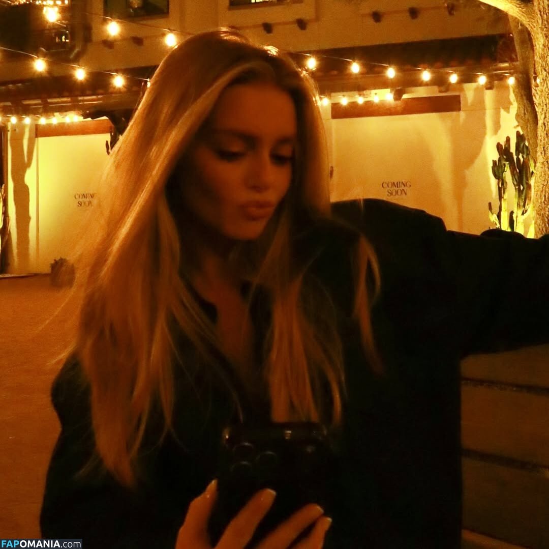 Samantha Riehl / https: / samanthariehl Nahý OnlyFans  Uniklá fotka #12
