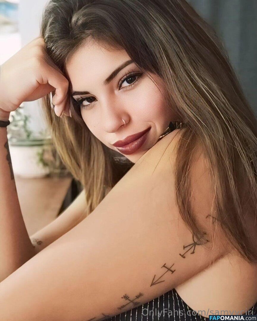 samhy.venn / samyyciri Nahý OnlyFans  Uniklá fotka #1