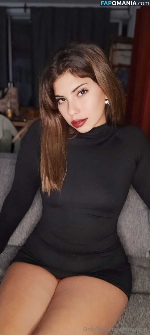 samhy.venn / samyyciri Nahý OnlyFans  Uniklá fotka #8