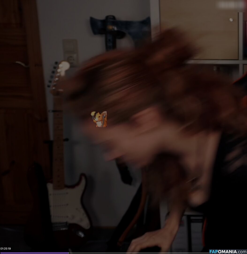 Sana Nahý OnlyFans  Uniklá fotka #13