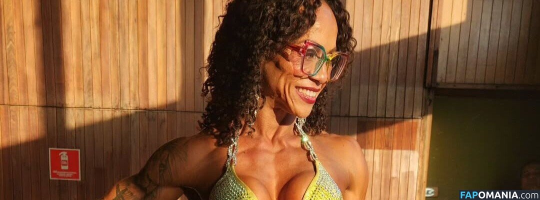 Sandra Andrade / Sandrinha Saradi / sandra fit / sandraandrade888 / sandrafit Nahý OnlyFans  Uniklá fotka #4