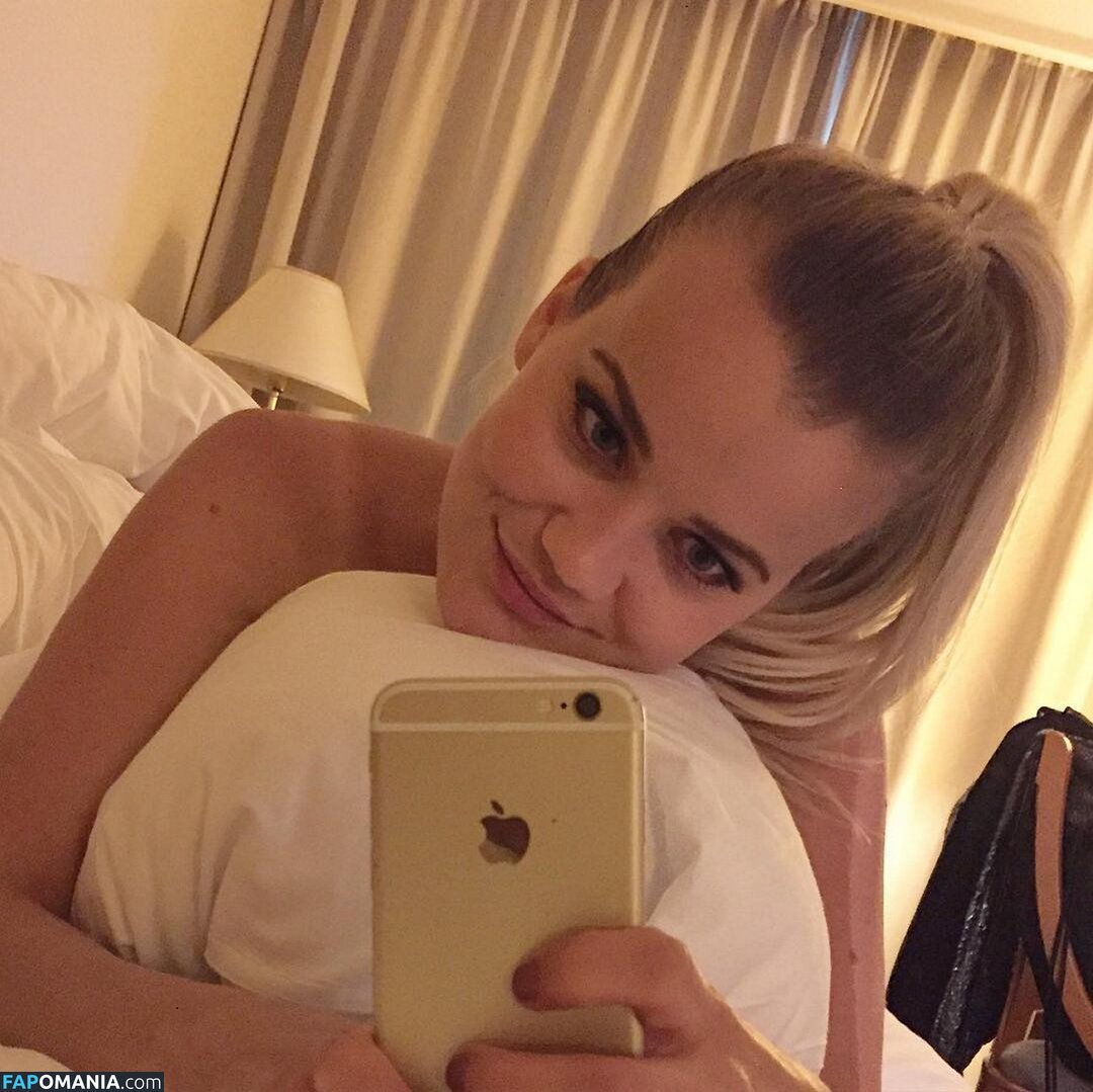 Sandra Lyng Nahý OnlyFans  Uniklá fotka #17