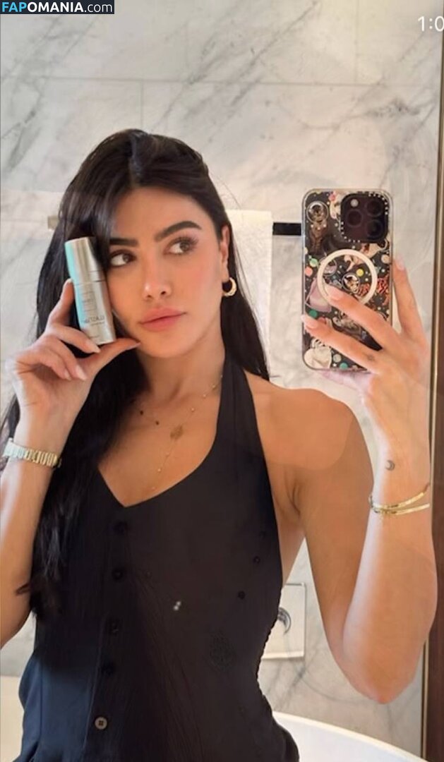 Sara Hesri / sarahesri Nahý OnlyFans  Uniklá fotka #4