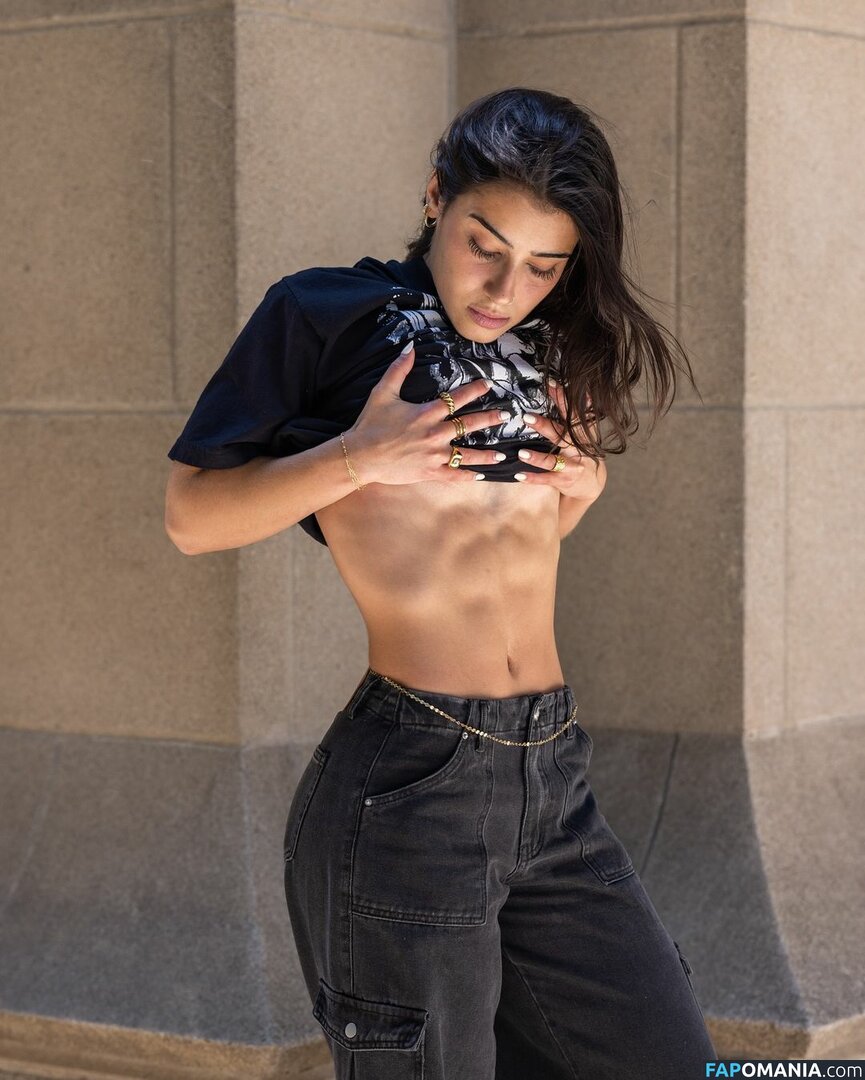 Sara Saffari / sarasaffari__ Nahý OnlyFans  Uniklá fotka #360