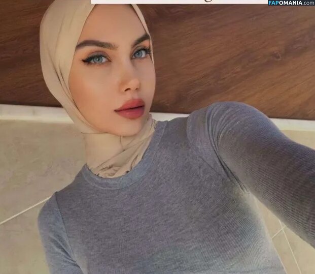 heliosari / heliosri / sariikubraa Nahý OnlyFans  Uniklá fotka #7
