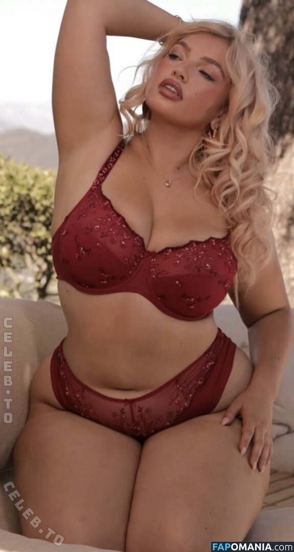 Sarina Nowak / sarinanowak Nahý OnlyFans  Uniklá fotka #2