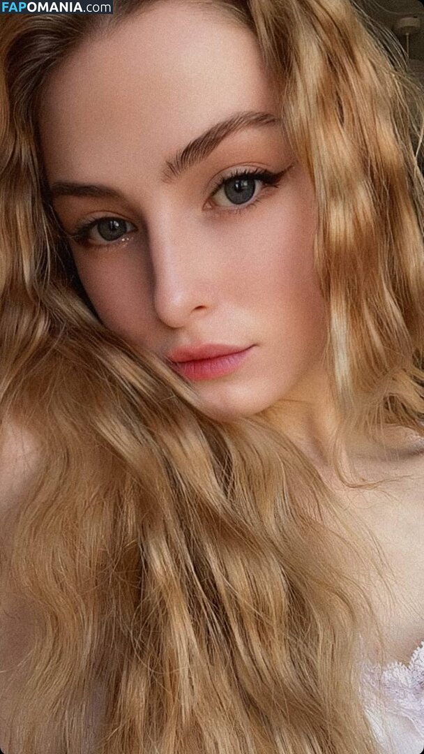 _sassynessa / a.ssa_sa Nahý OnlyFans  Uniklá fotka #4