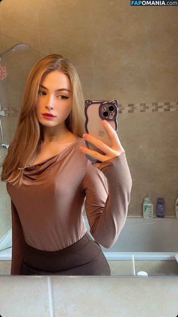 _sassynessa / a.ssa_sa Nahý OnlyFans  Uniklá fotka #10