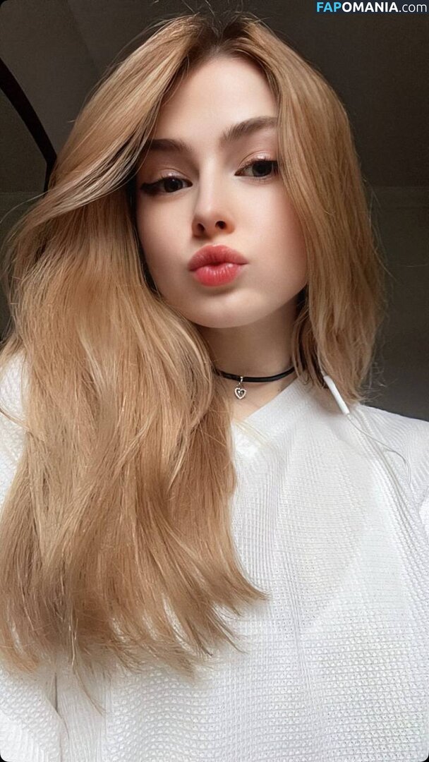 _sassynessa / a.ssa_sa Nahý OnlyFans  Uniklá fotka #18