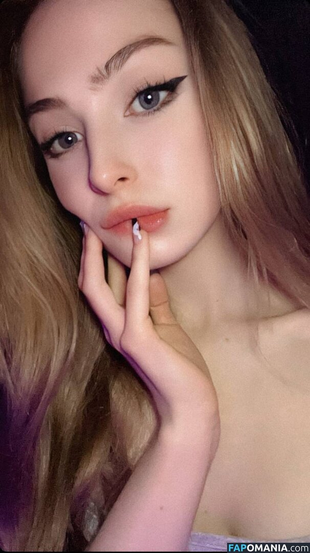 _sassynessa / a.ssa_sa Nahý OnlyFans  Uniklá fotka #27