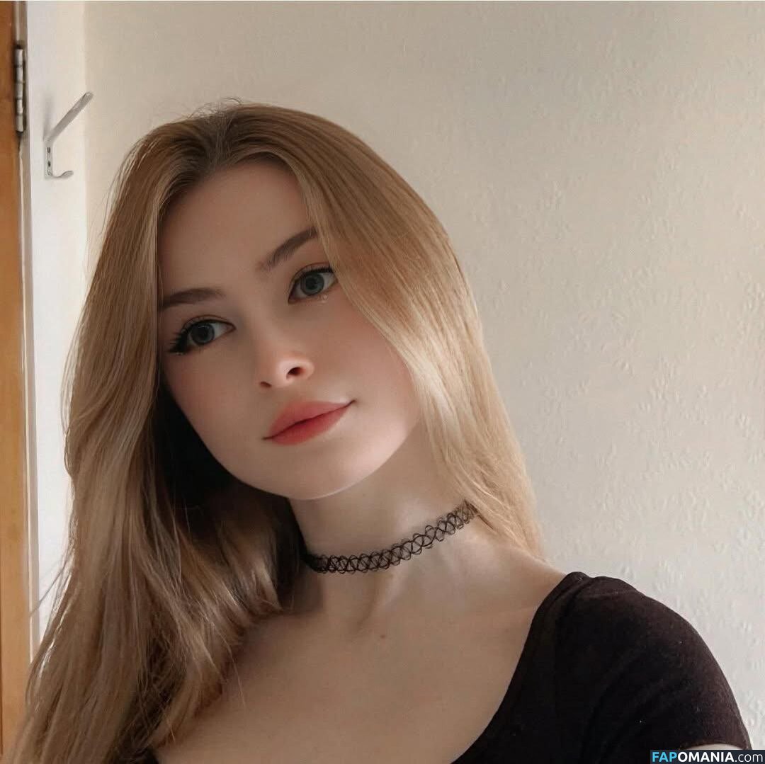 _sassynessa / a.ssa_sa Nahý OnlyFans  Uniklá fotka #35