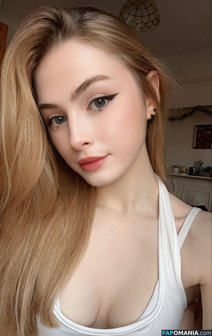 _sassynessa / a.ssa_sa Nahý OnlyFans  Uniklá fotka #50
