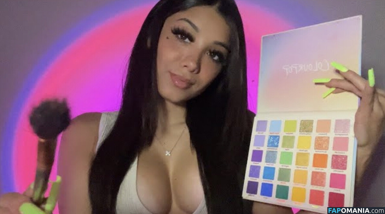 SassySounds ASMR / SassysoundsASMR / sassyselenaaaa / selenaaasasmr Nahý OnlyFans  Uniklá fotka #4