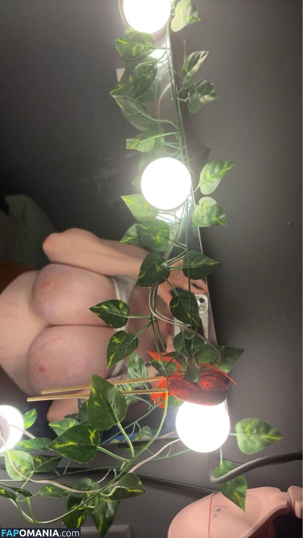 Savanna Becker / https: / savvrose5 Nahý OnlyFans  Uniklá fotka #3