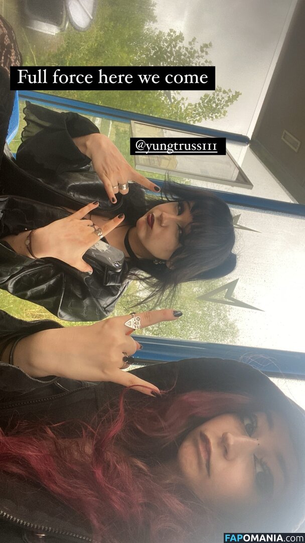 foxynfriendsmadebydesign / scorpionfl0wer / scrtcnt04 Nahý OnlyFans  Uniklá fotka #4