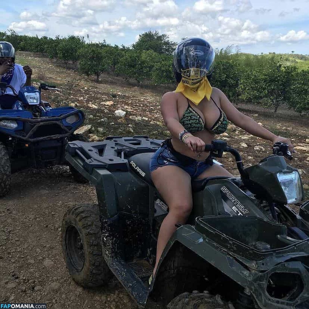 Selena Adams / officialselenaadams4 / selenaadams69 Nahý OnlyFans  Uniklá fotka #366