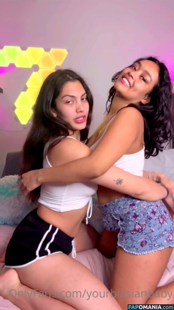 Self Booba Licking Videos / lizzobeeating Nahý OnlyFans  Uniklá fotka #21