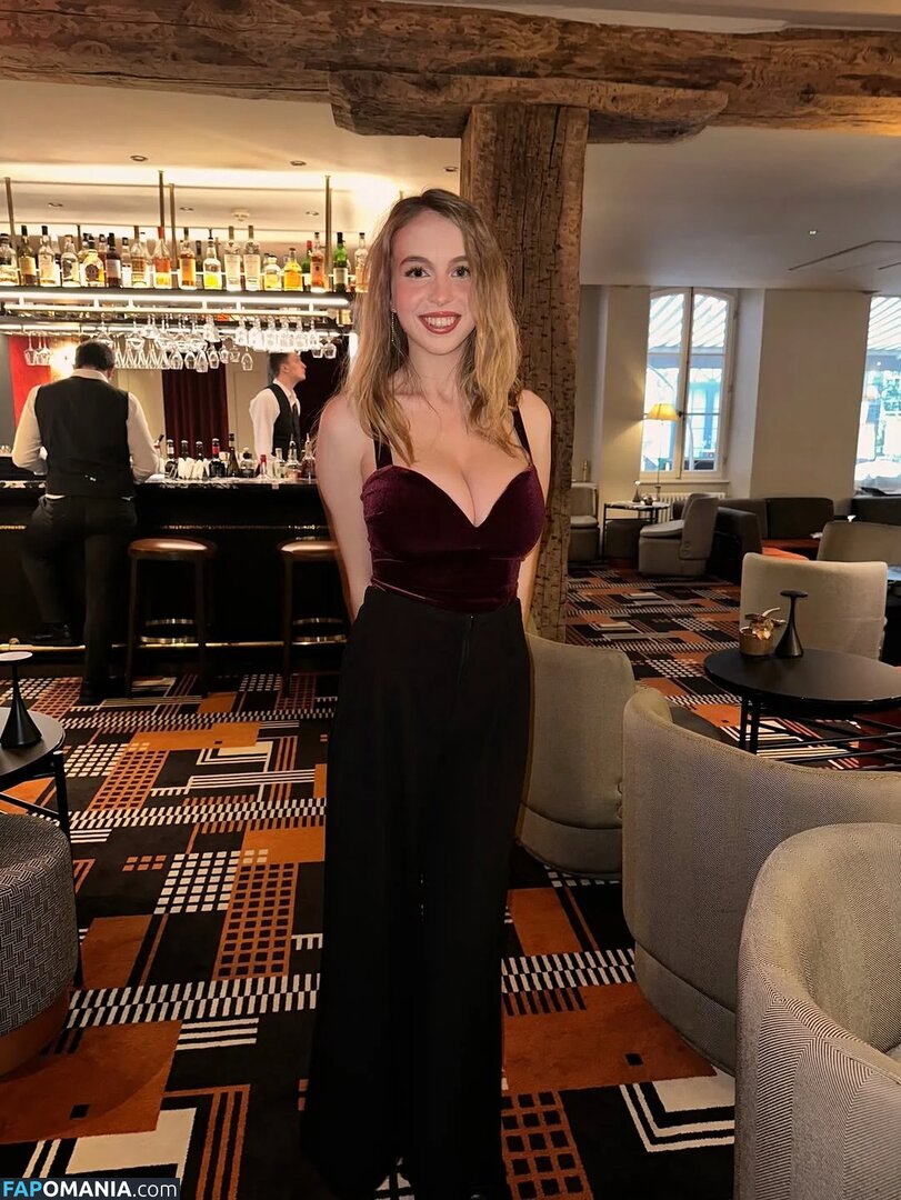 Serena Skybourne / https: / serenaskybourne Nahý OnlyFans  Uniklá fotka #22
