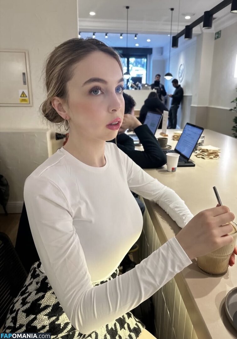 Serena Skybourne / https: / serenaskybourne Nahý OnlyFans  Uniklá fotka #37