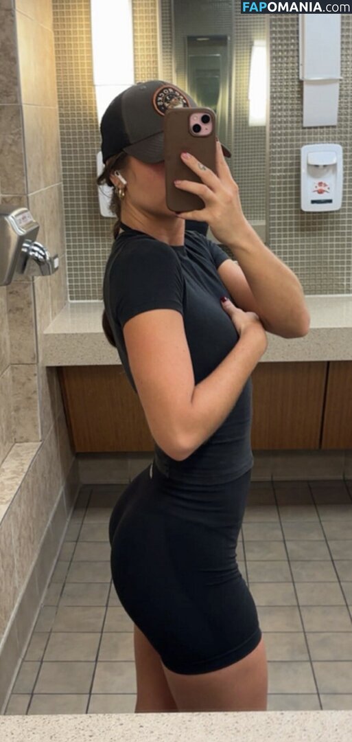 Shelby Abbott / shelbyabbott11 / simplyyhott Nahý OnlyFans  Uniklá fotka #16