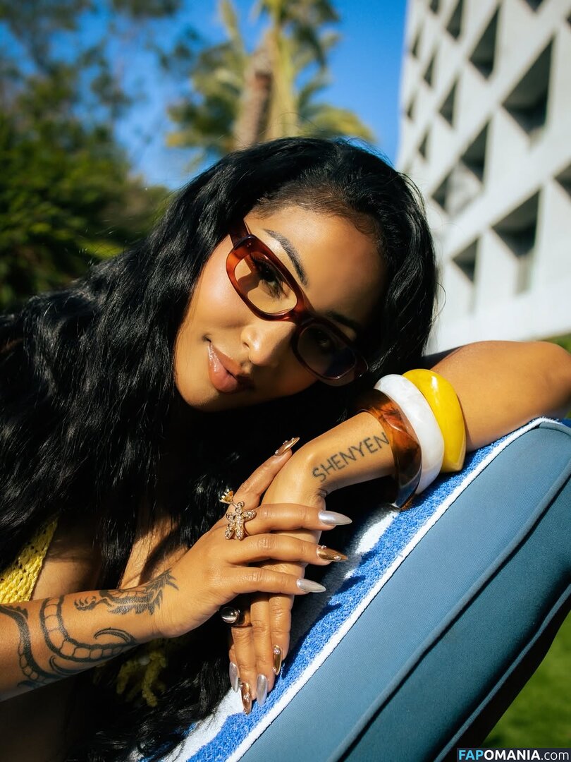 Shenseea Nahý OnlyFans  Uniklá fotka #151