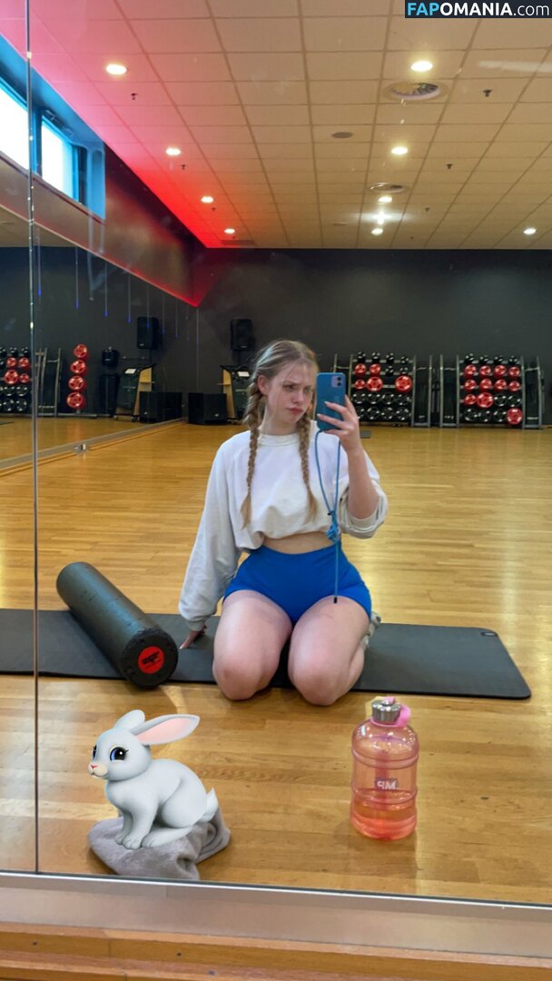 Shutupmelissa / _shutupmelissa_ / itsmelissahickey / melissa-louise / shutupmadz Nahý OnlyFans  Uniklá fotka #81