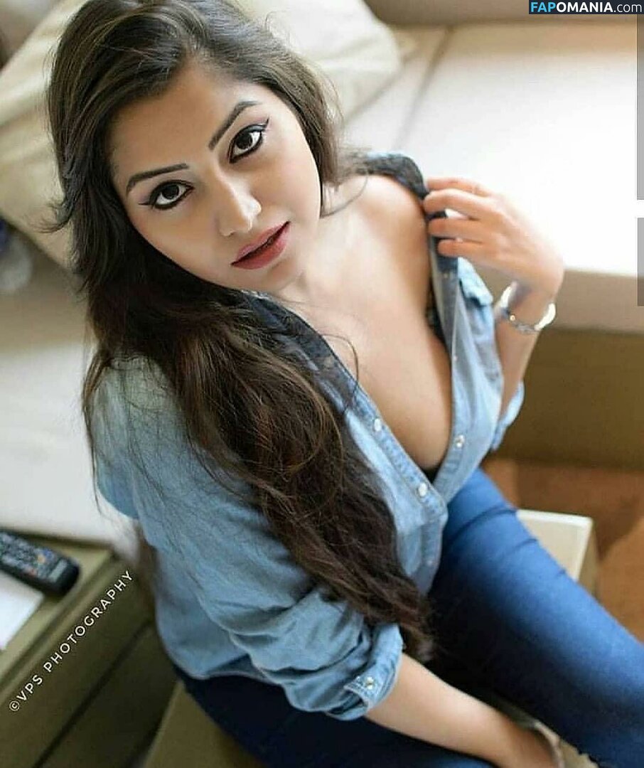 Simran Kaur Hundal Nahý OnlyFans  Uniklá fotka #2