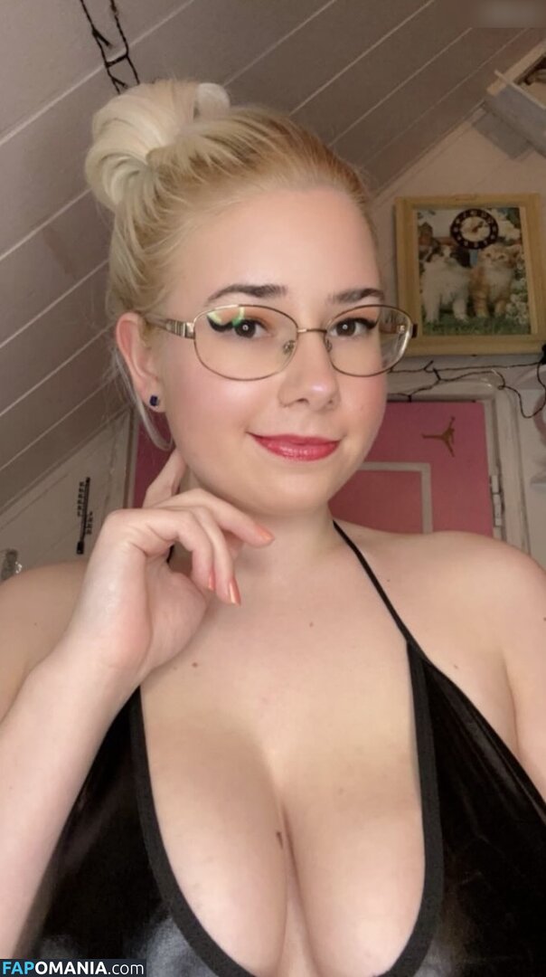 Sina-Marie Hüttner / sina.mh2001 Nahý OnlyFans  Uniklá fotka #11