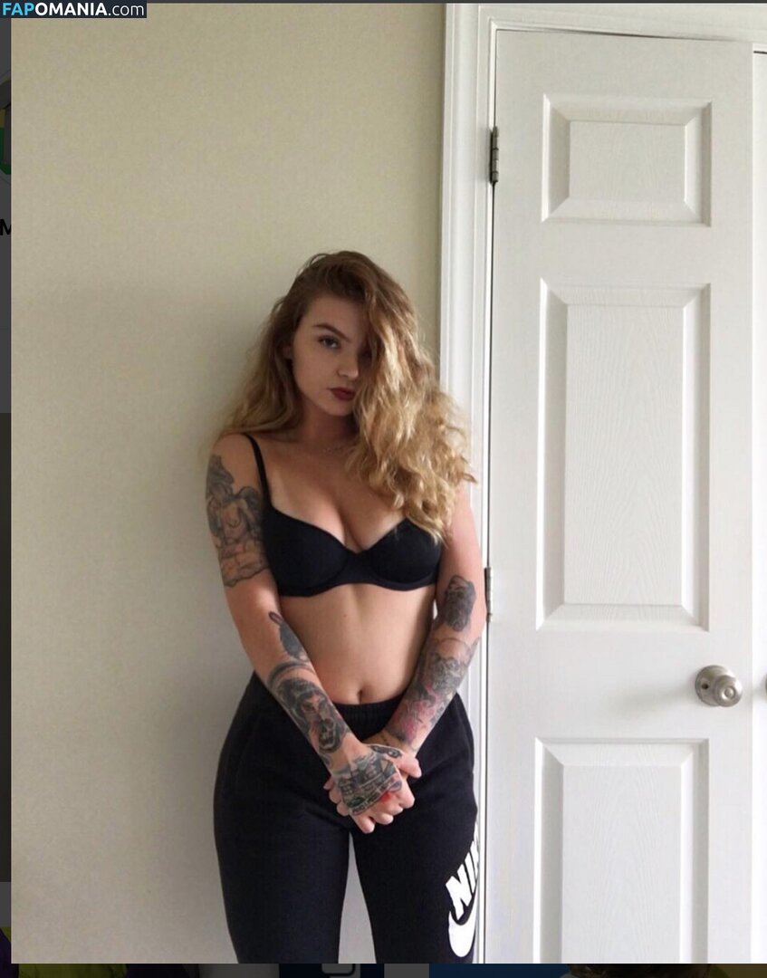 Skye Compton / kawaiiiiskyeeee / okayyverycool Nahý OnlyFans  Uniklá fotka #2