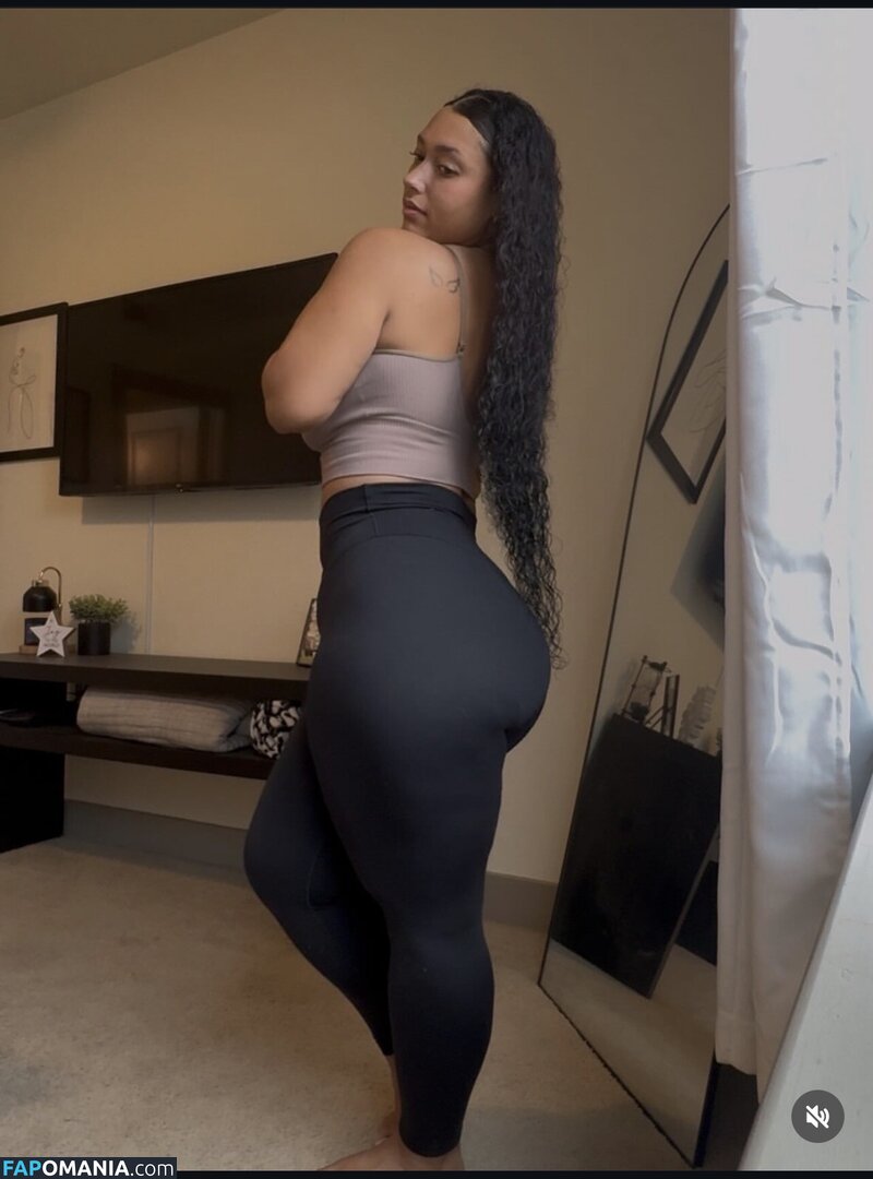 Sky / Skylar Cuevas / SkylarCuevas Nahý OnlyFans  Uniklá fotka #2