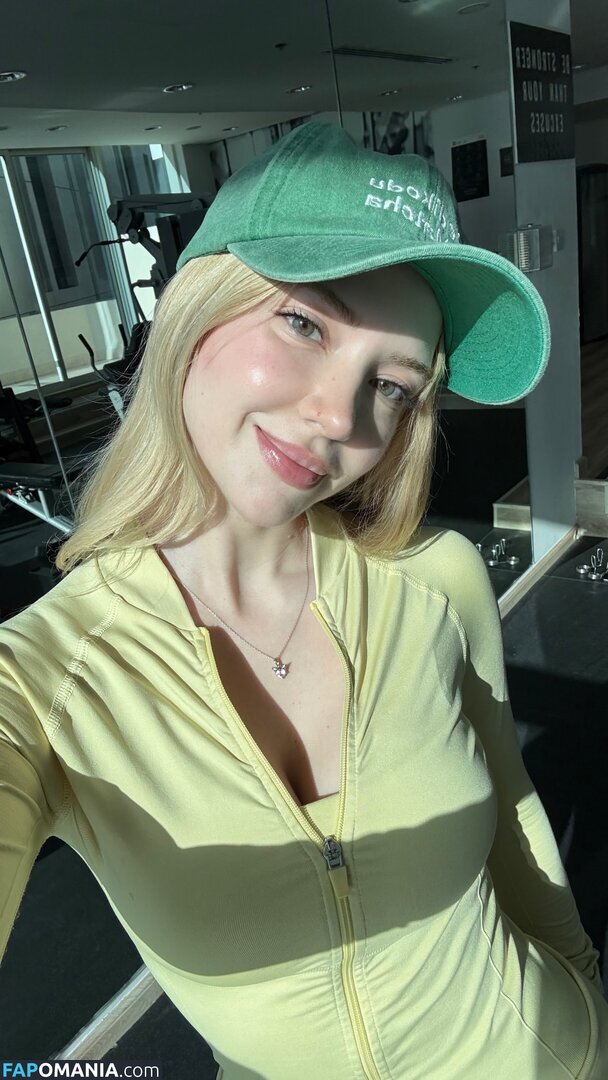 Kardelen Öztaş / Snowfuckerr / Snowmaiid Nahý OnlyFans  Uniklá fotka #50