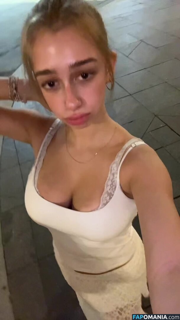 https: / sofyaplotnikova / xsofya_x Nahý OnlyFans  Uniklá fotka #17