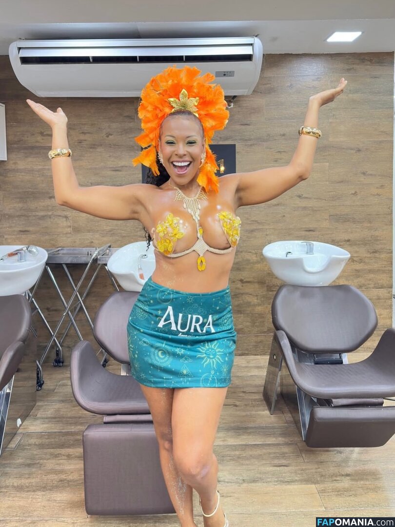 BBB 4 / Solange Vega / https: / solvegaoficial Nahý OnlyFans  Uniklá fotka #1