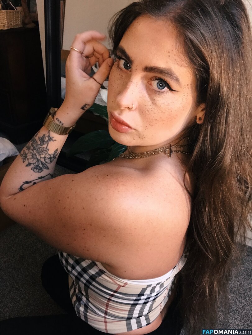 motherr_gucci / somethinginconspicuous Nahý OnlyFans  Uniklá fotka #5