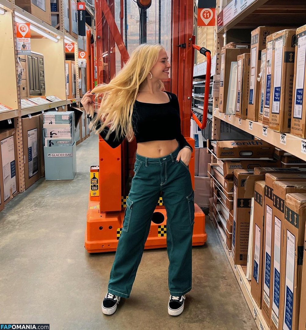 Sophia Armata / soph_armata Nahý OnlyFans  Uniklá fotka #15