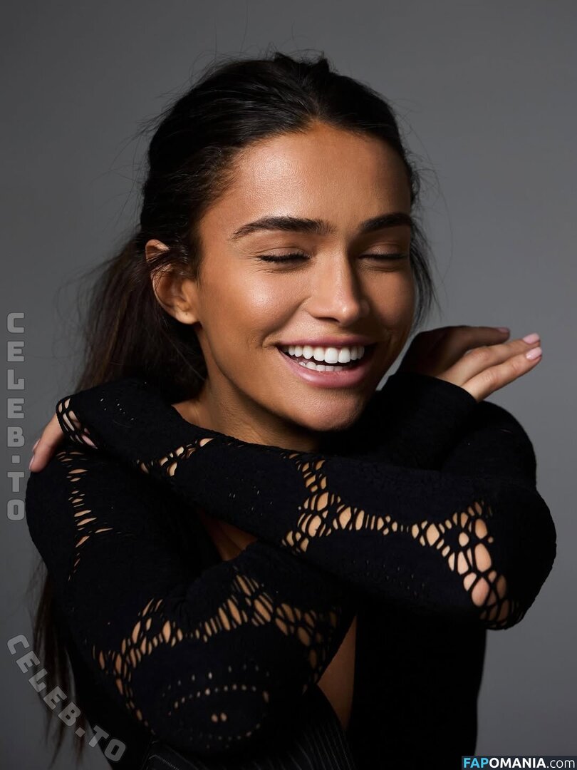 Sophia Chugranis / sophia.chugranis / sophiachugranis Nahý OnlyFans  Uniklá fotka #23