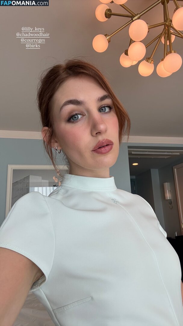 Sophie Nélisse / sophie__nelisse Nahý OnlyFans  Uniklá fotka #1