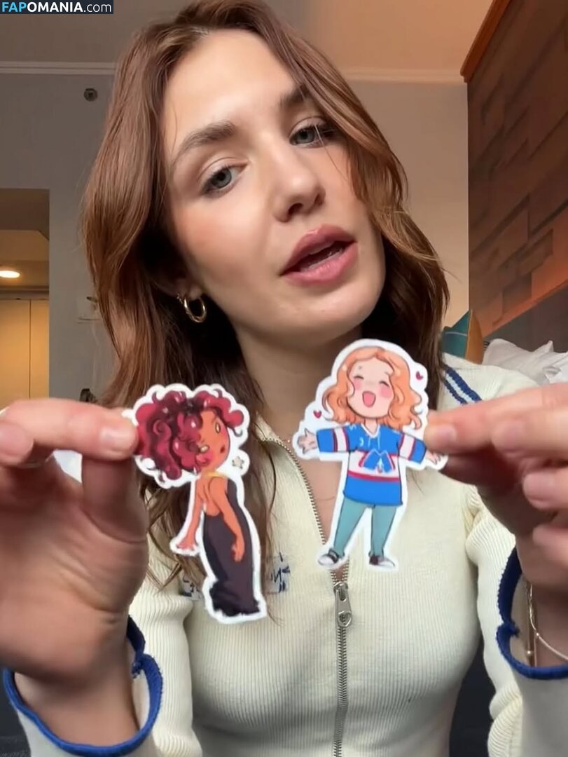 Sophie Nélisse / sophie__nelisse Nahý OnlyFans  Uniklá fotka #6