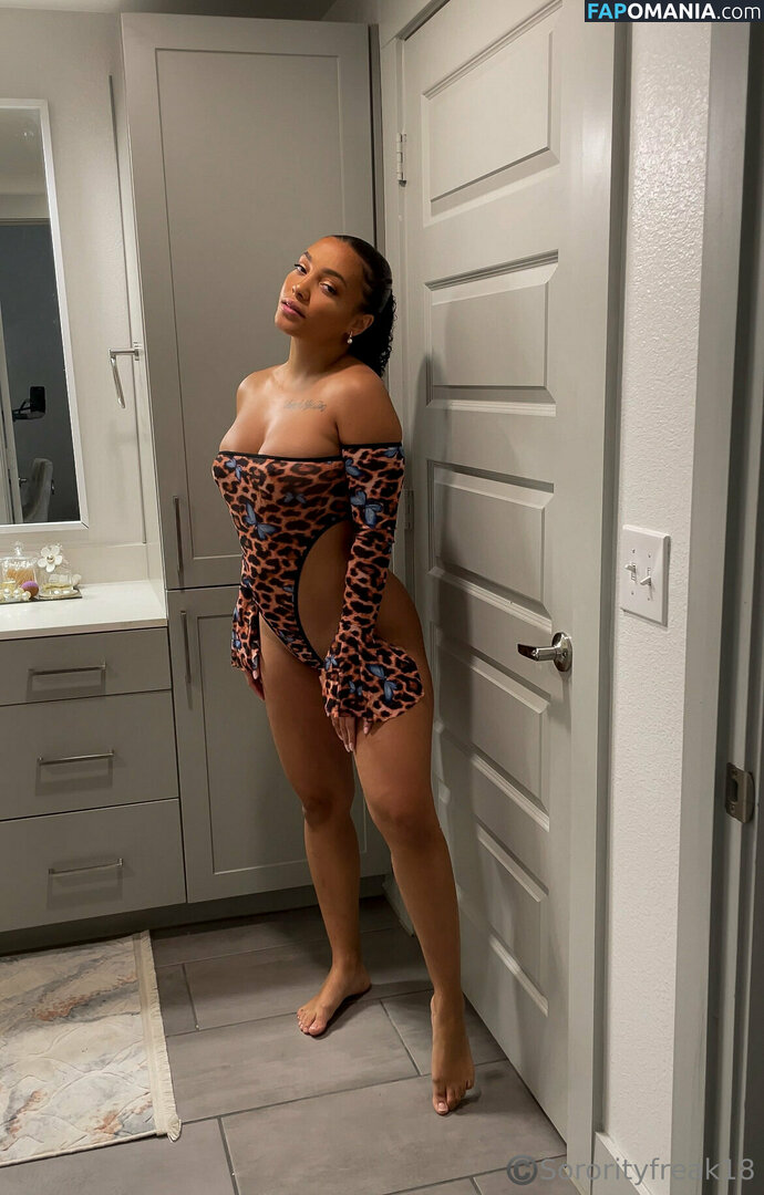 asualphaphi / sororityfreak18 Nahý OnlyFans  Uniklá fotka #164