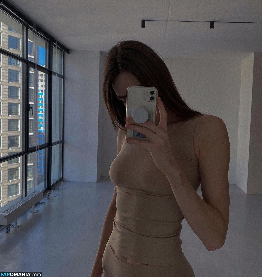 Stefani Mohort / stefani_mohorti Nahý OnlyFans  Uniklá fotka #6