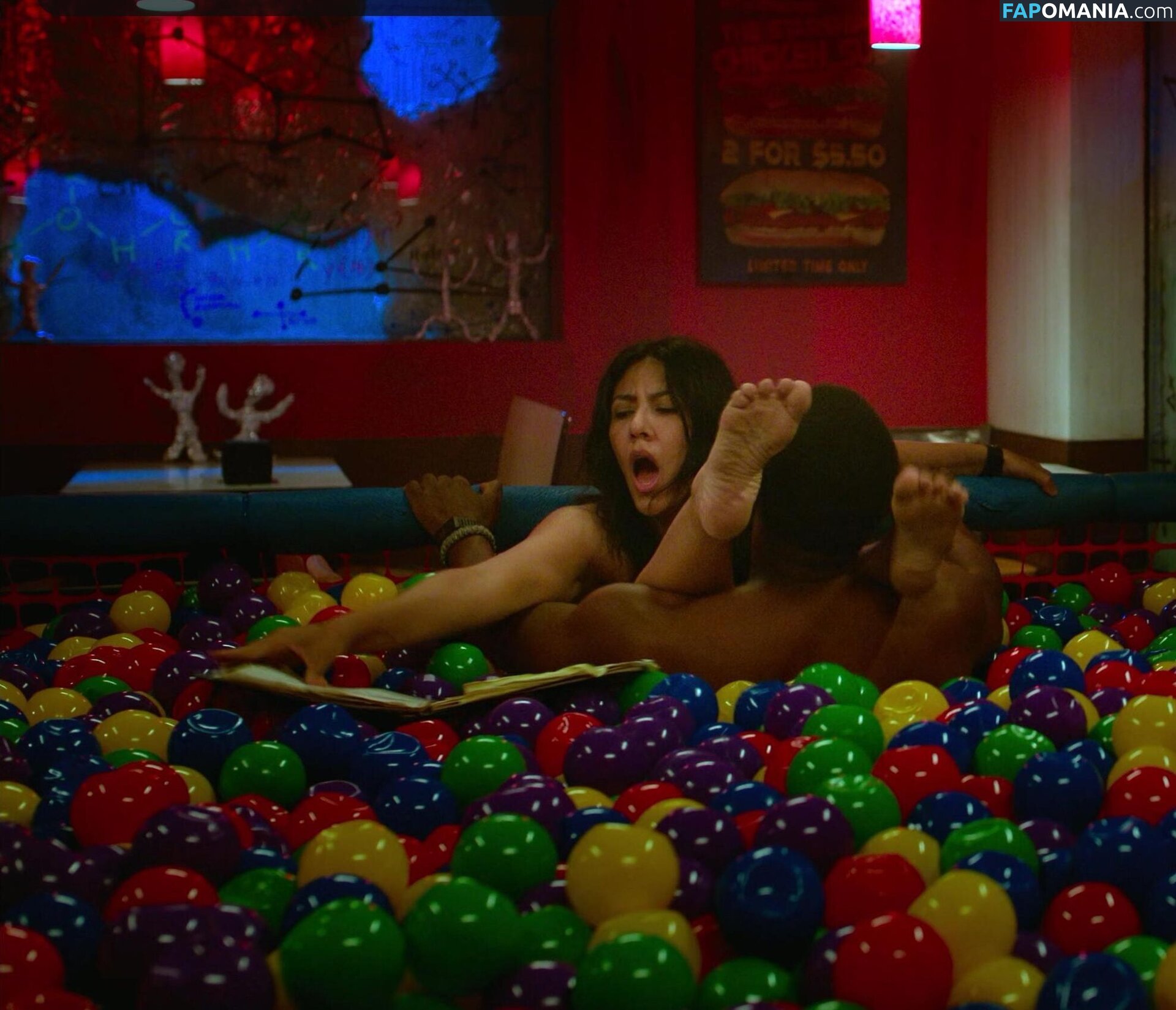 Rosa Diaz Brooklyn Nine-Nine / Stephanie Beatriz / stephaniebeatriz Nahý OnlyFans  Uniklá fotka #85