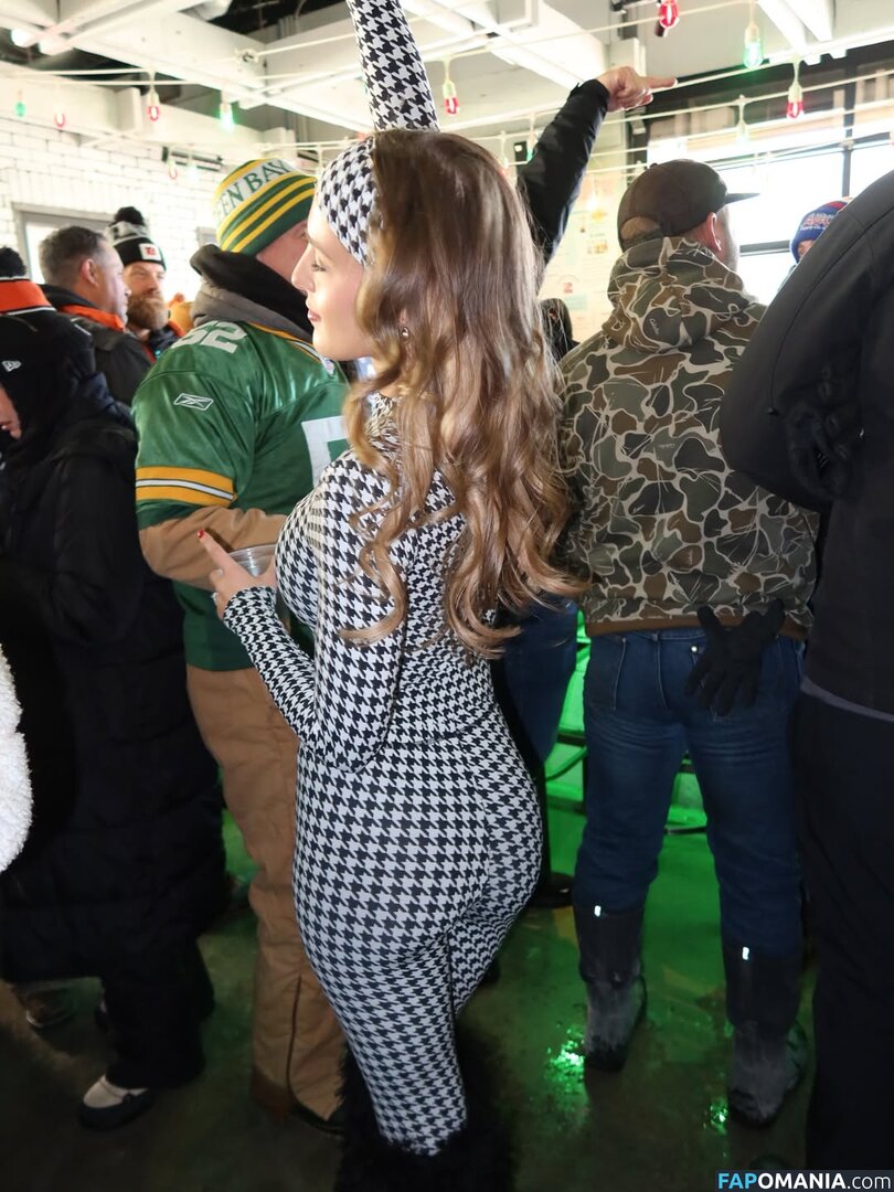 Stephanie Niles / https: / nileees Nahý OnlyFans  Uniklá fotka #17